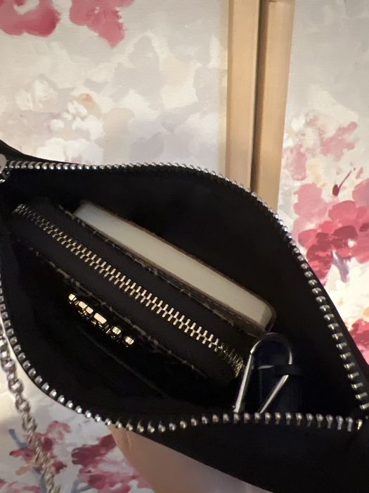 Черна чанта Bershka