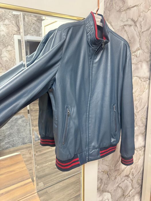 Продам кожанную куртку 48/50