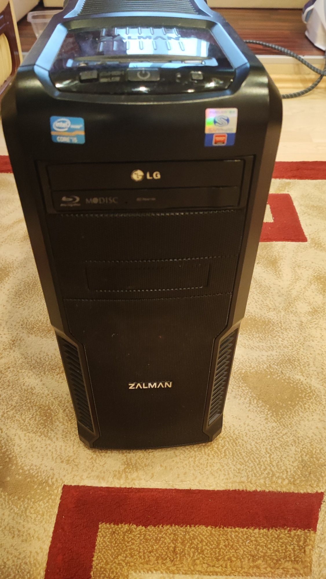 PC gaming 1 GB video, 8 GB DDR4,SSD, blueray