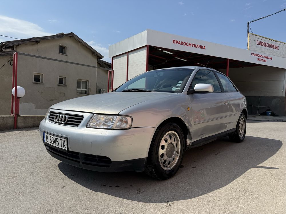 Audi A3 1.6 Бензин Климатроник Всичко платено Добро състояние 2000лв