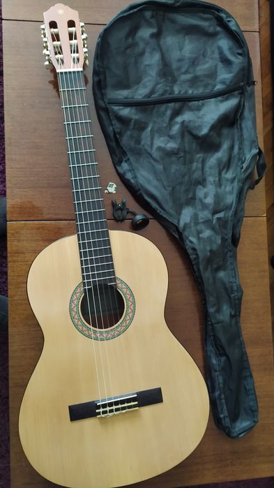 Yamaha C30M класическа китара + калъф, тунер, перо