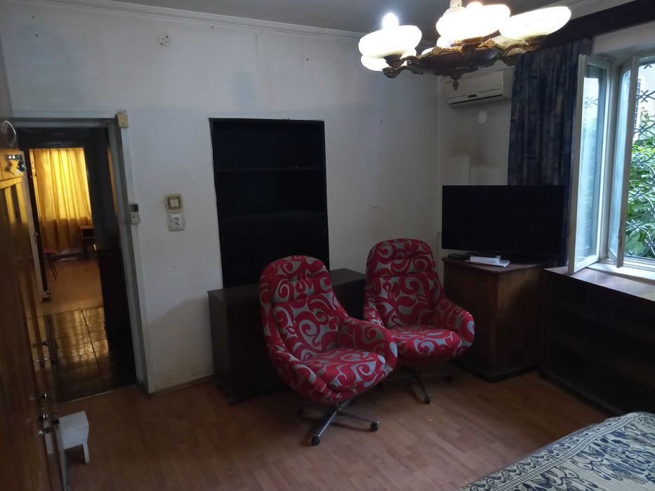 Casa plus teren suprafata totala 927 mp, PLOIESTI, str. 13 Decembrie.