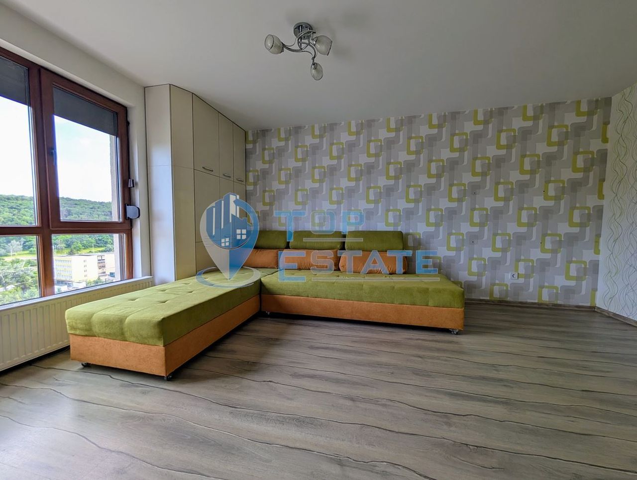 Продава се Тристаен апартамент в Велико Търново, Център - 107 кв.м за 1673 €/кв.м - Снимка #1