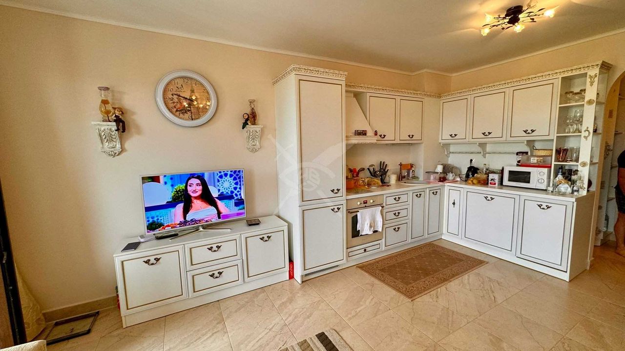 Продава се Тристаен апартамент в Несебър - 118 кв.м за 1611 €/кв.м - Снимка #1
