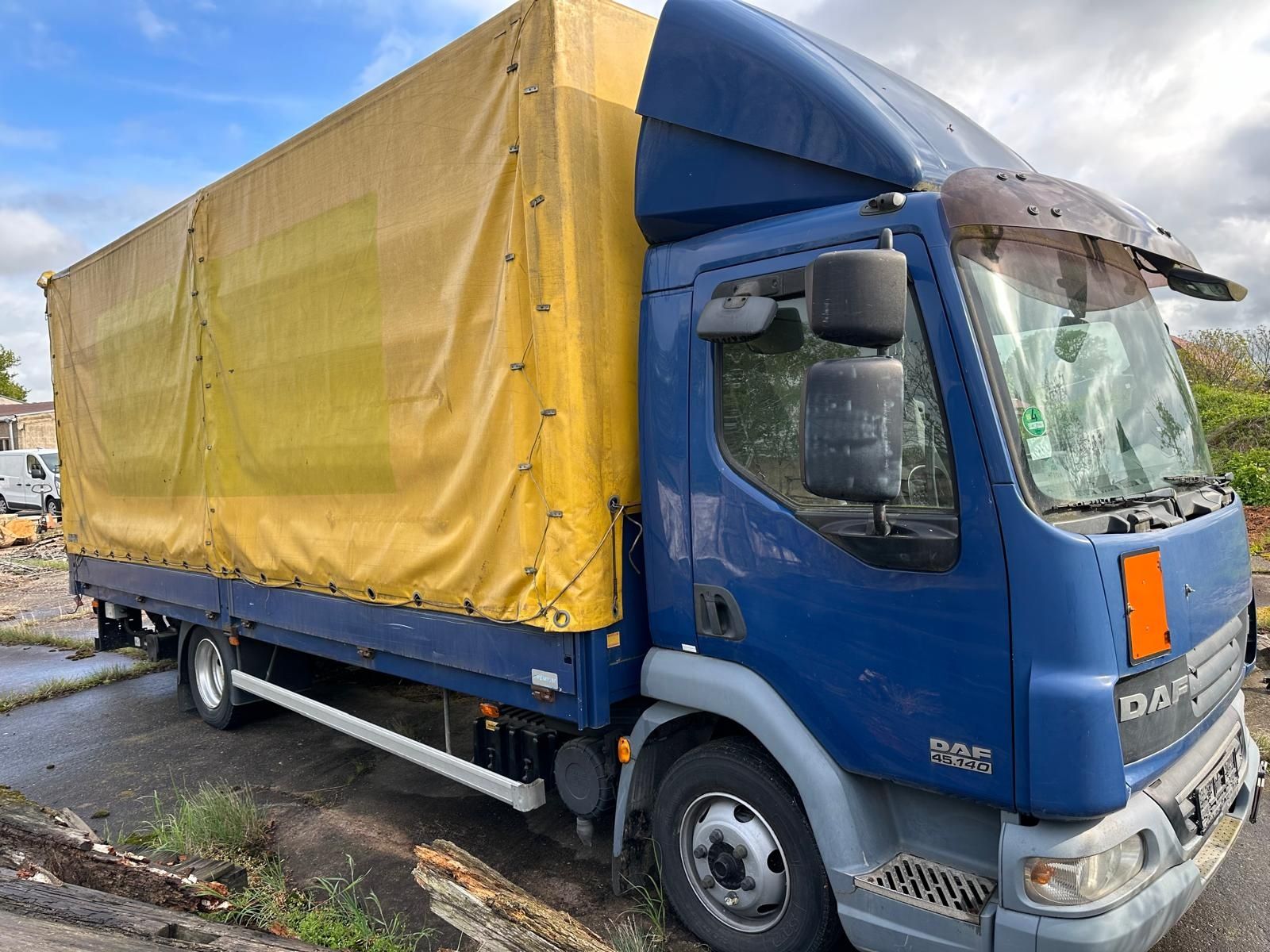 Camion DAF 45.140