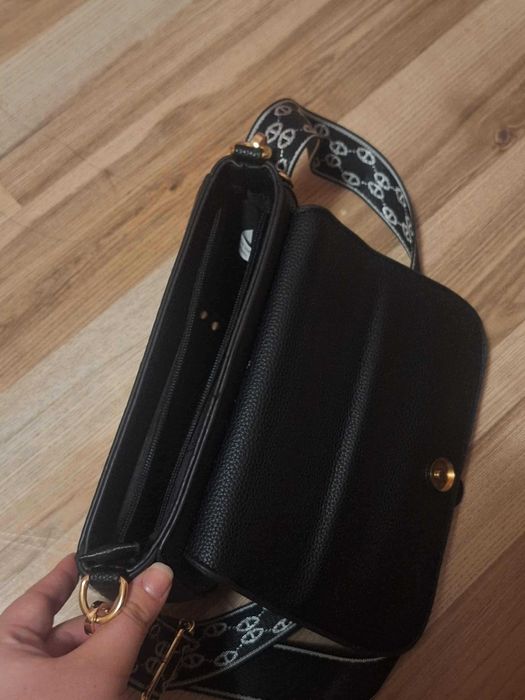 Дамска чанта през рамо