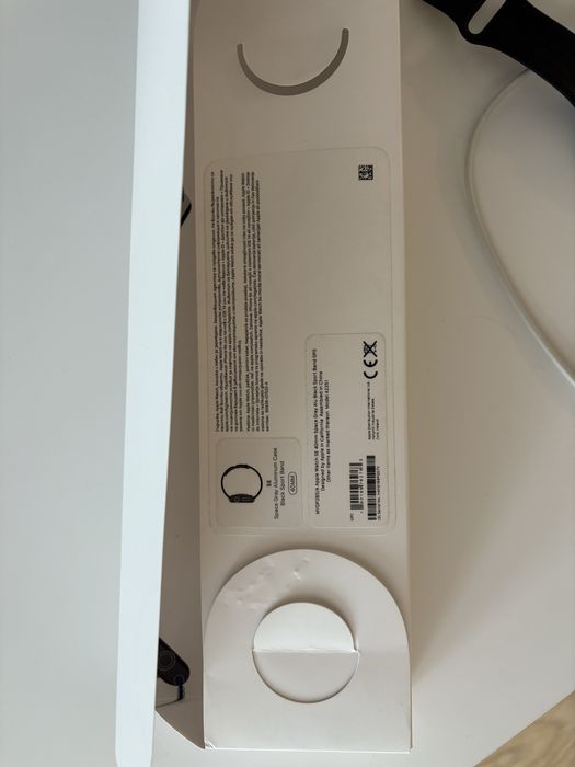 Смарт часовник Apple Watch SE