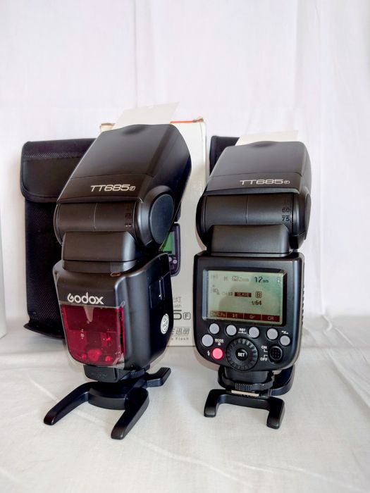 Vand Godox TT685  Fuji - 2 buc