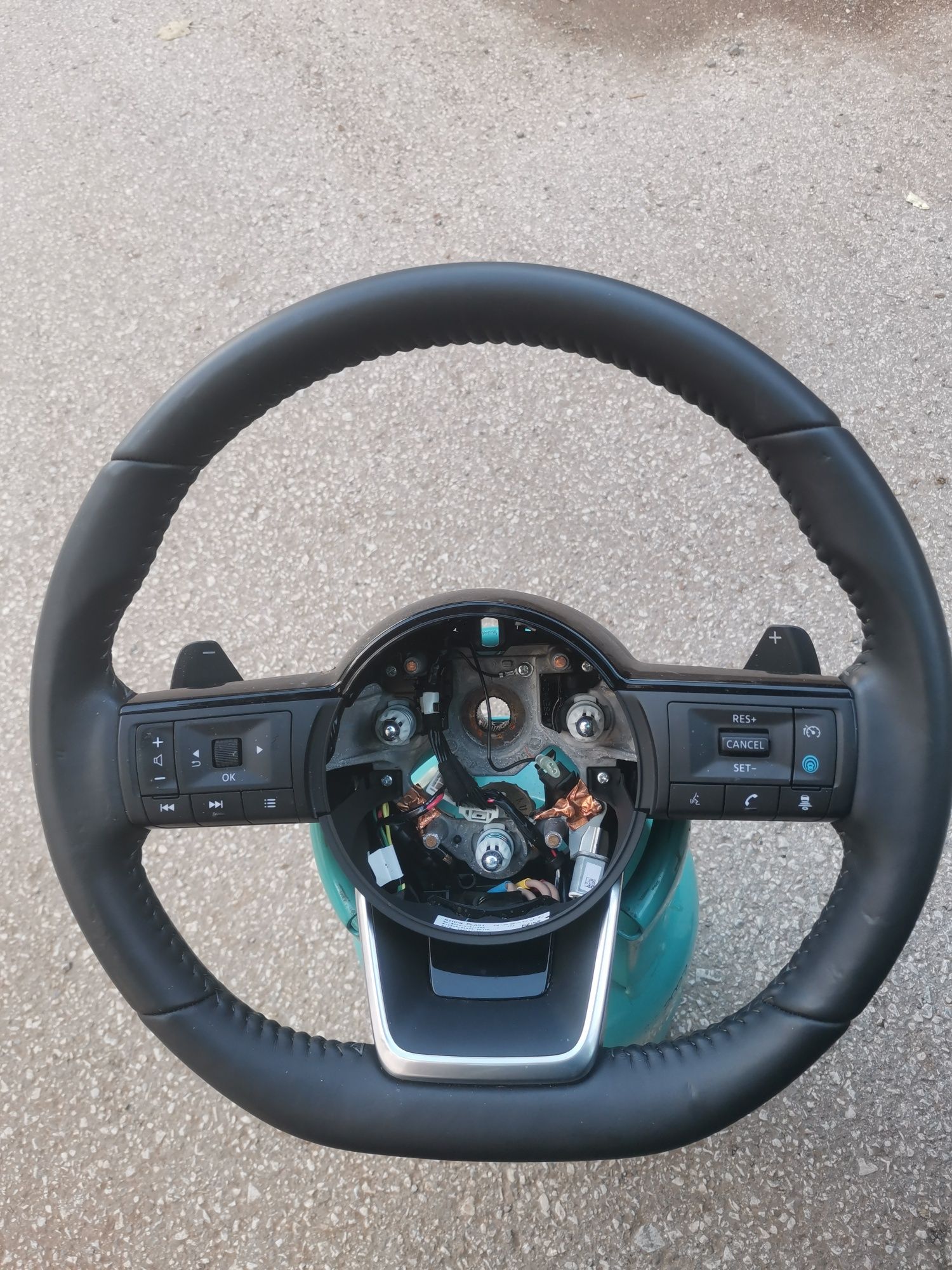 Волан Nissan 2022  J12