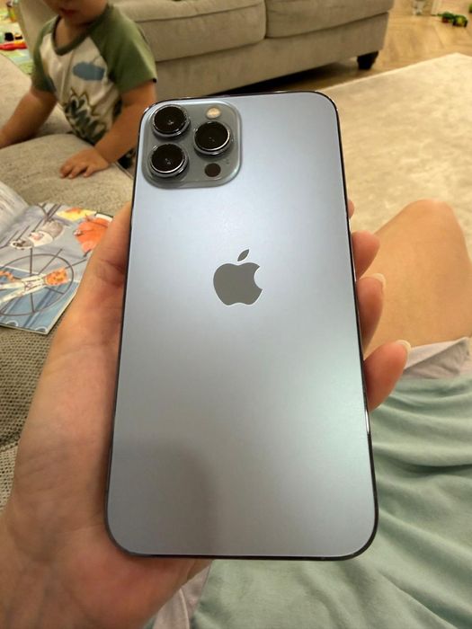 Продам Iphone 13 pro max, серый 256Гб