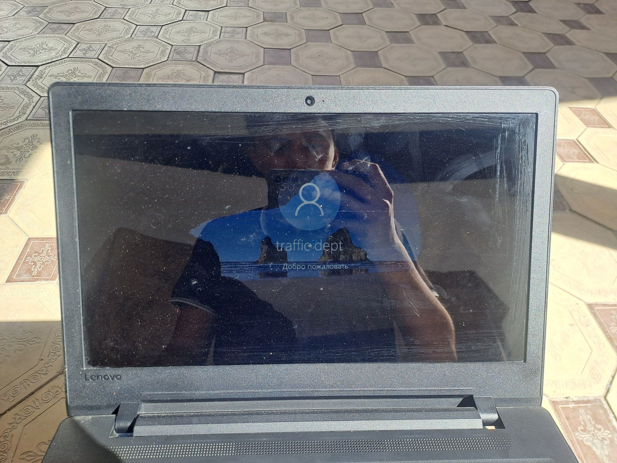 Lenovo ideapad 1