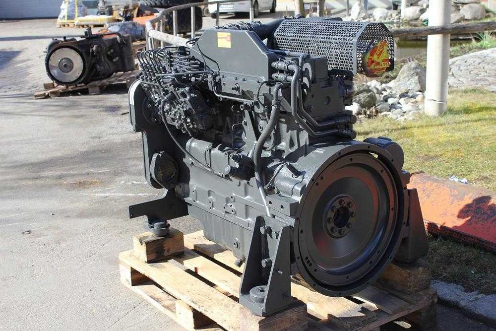 Motor Cummins 8.3 reconditionat pentru excavator O&K RH 12.5