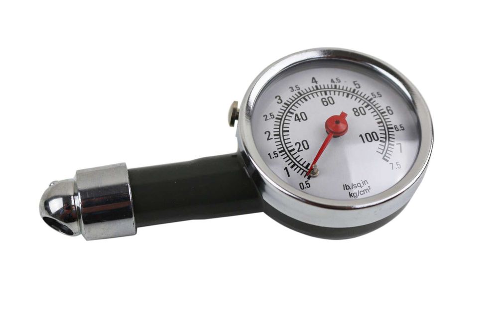 Манометър за гуми метален, в кутийка