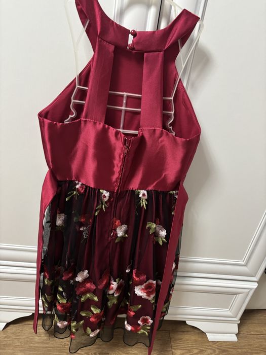 Rochita fete 12-14 rosu cu mov , de satin