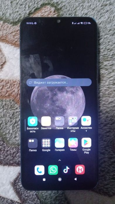 Продам два телефона