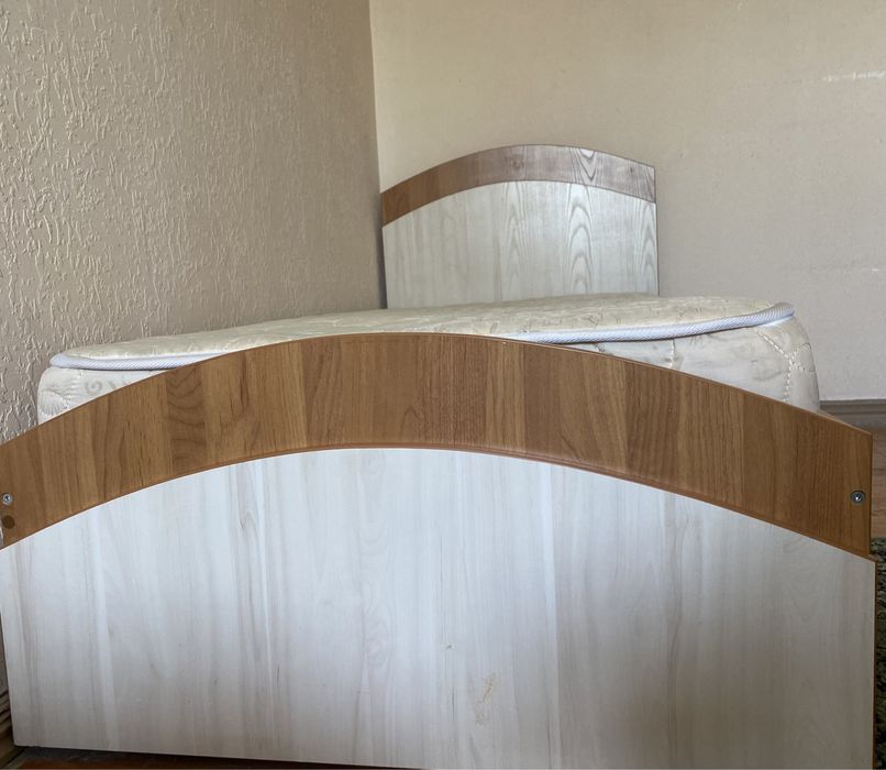 СРОЧНО ПРОДАЕТСЯ детская кровать.