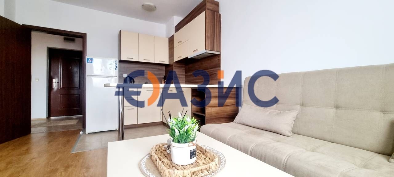 Продава се Тристаен апартамент в с. Равда, Област Бургас - 85 кв.м за 1118 €/кв.м - Снимка #2