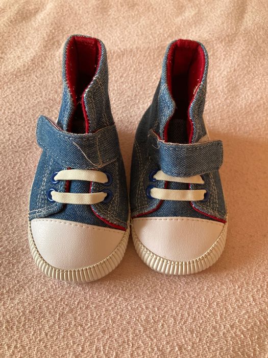 Бебешки обувки - размер 17