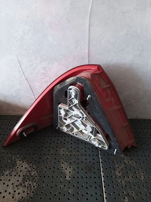 Stop tripla lampa dreapta mercedes c class w203 ulo3312r