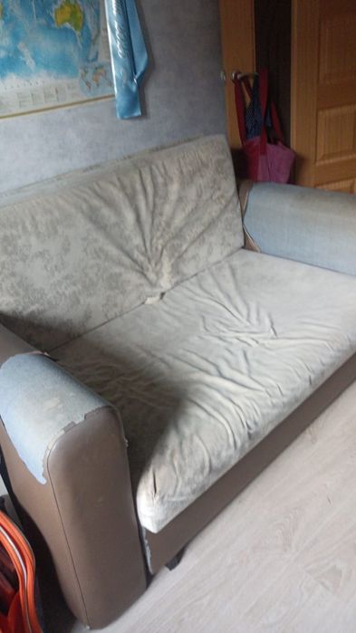 Диванчик 1.5 метра отдам даром
