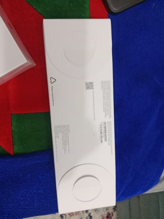 Наушник и смарт часы