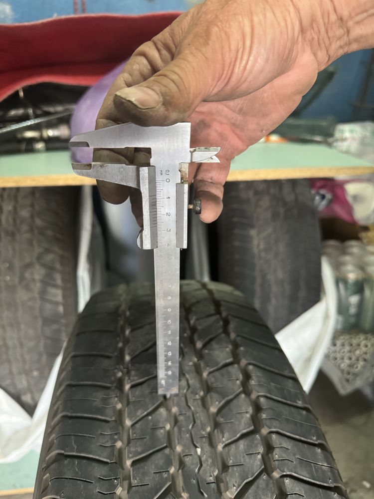 Шины Yokohama 245/70 R18 4 шт