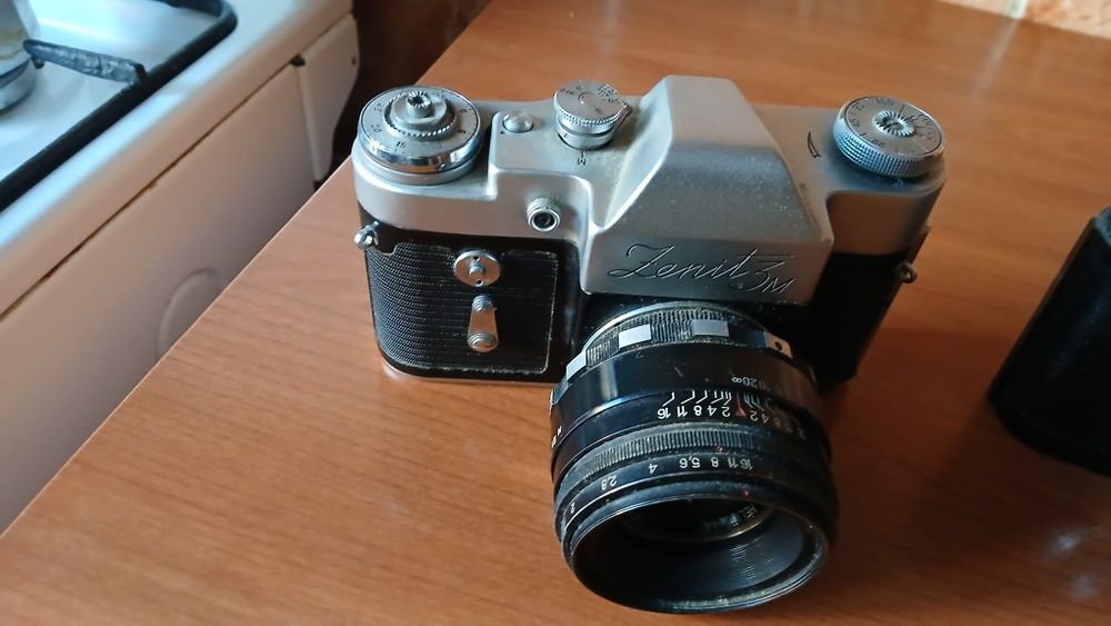 Vând aparate foto vechi