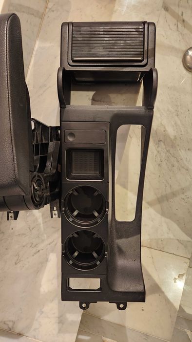 Consola centrala suport pahare cotiera BMW E46 sedan touring coupe