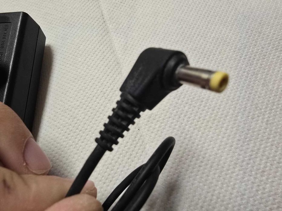 Alimentator SONY PSP Incarcator 5V-1500mA model: PSP-384- poze reale