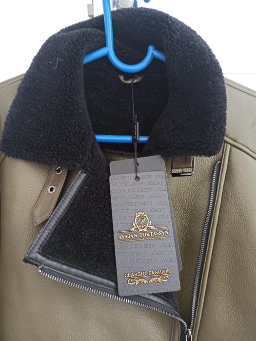 Продаю  женскую кожаную  дублёнку