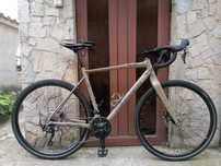 Companion Гравел, Shimano GRX, 2024 г. Хидравлични спирачки