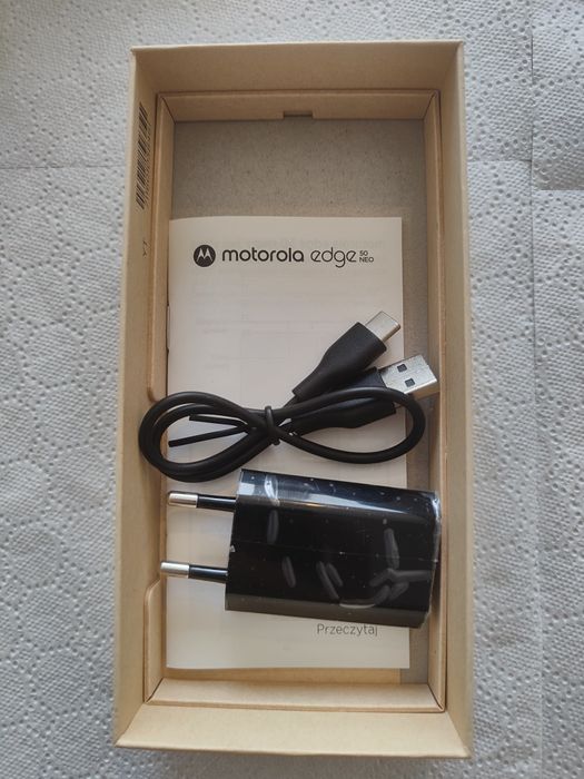 Motorola Neo 50 Edge Pantone Latte garanție 16 luni