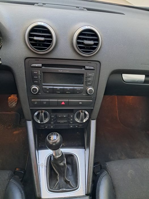 Audi A3 / 1.4 Tsi/ E5 / S-line / Bi-xenon / LED /