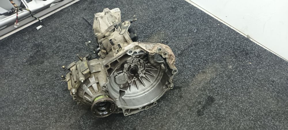 Dezmembrez Cutie viteze manuala 5 trepte de pe VW GOLF 4 1998-2004
