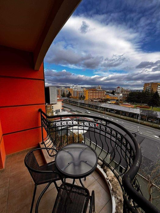 Продава се Ателие в к.к. Слънчев бряг - 35 кв.м за 1500 €/кв.м - Снимка #1