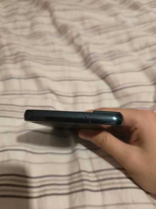 S22 cu 256gb stocare si stare foarte buna