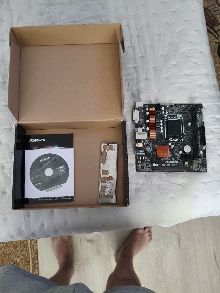 Продавам дънна платка ASROCK H110M-DGS
