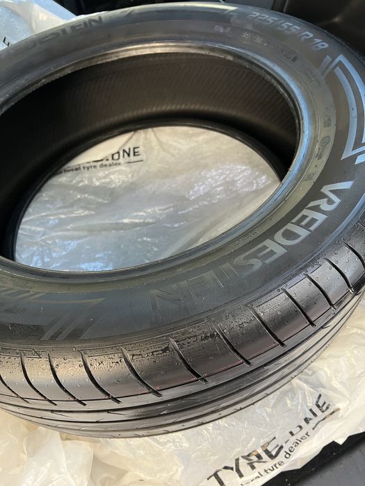 Anvelope vara 225/55/R18-102 Y XL (4 buc)Vredestein noi