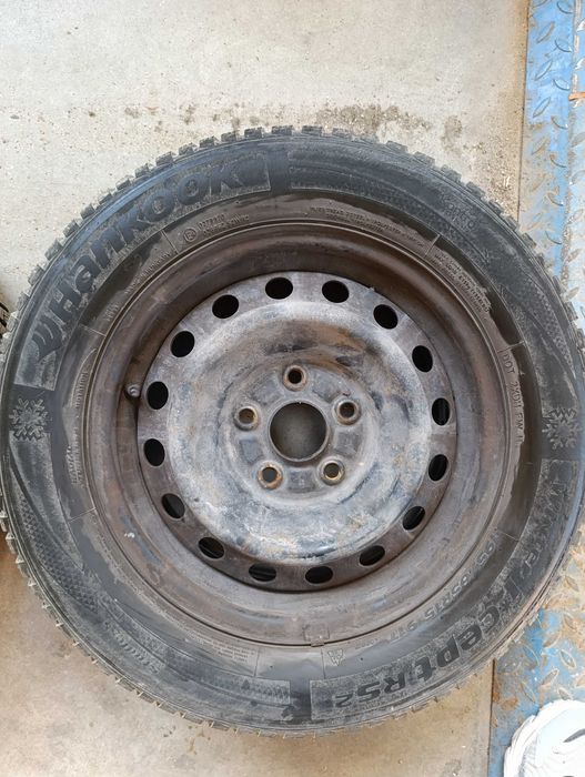 Зимни гуми HANKOOK 195/65/15 RS2 - 2бр.