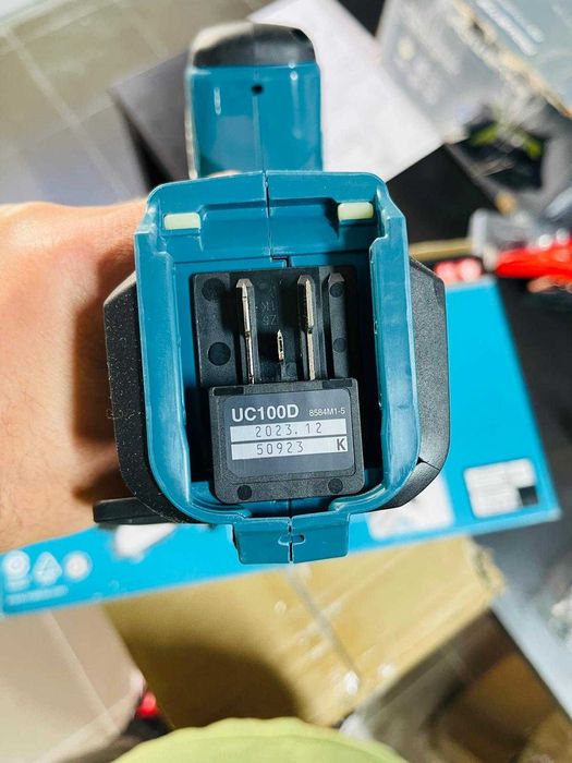 Mini drujba Makita UC100DZ 12 V Max. (fără baterie, fără încărcător)