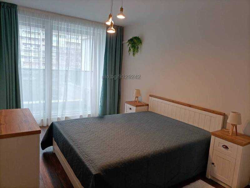 Дава се под наем Двустаен апартамент в Бургас, Център - 70 кв.м за 612 € - Снимка #4