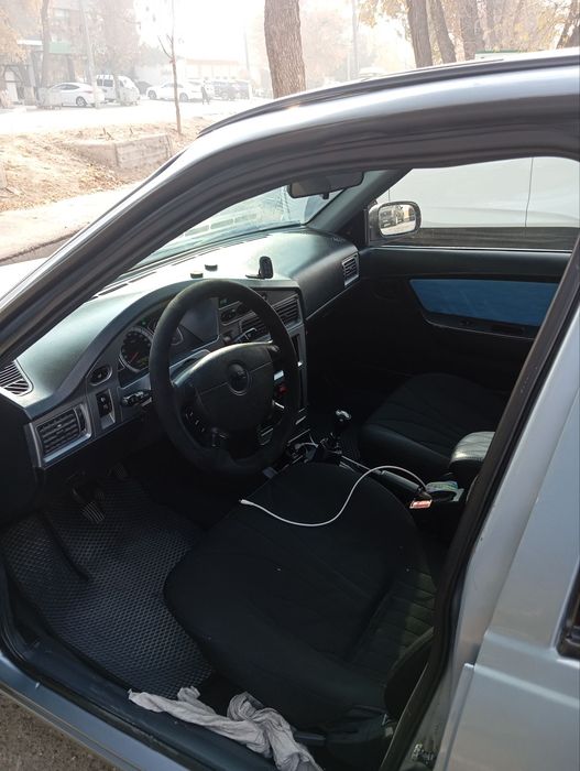 Nexia 2 sons sotiladi xolati yaxshi