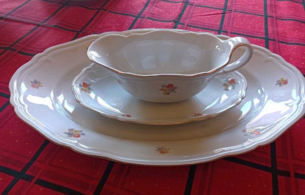 Serviciu de masa  6 persoane