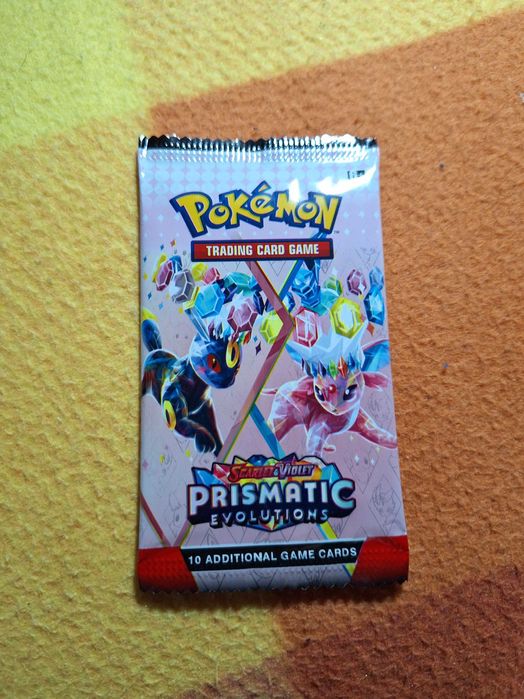 Vând pachete Pokemon (Destined Rivals si Prismatic Evolution)
