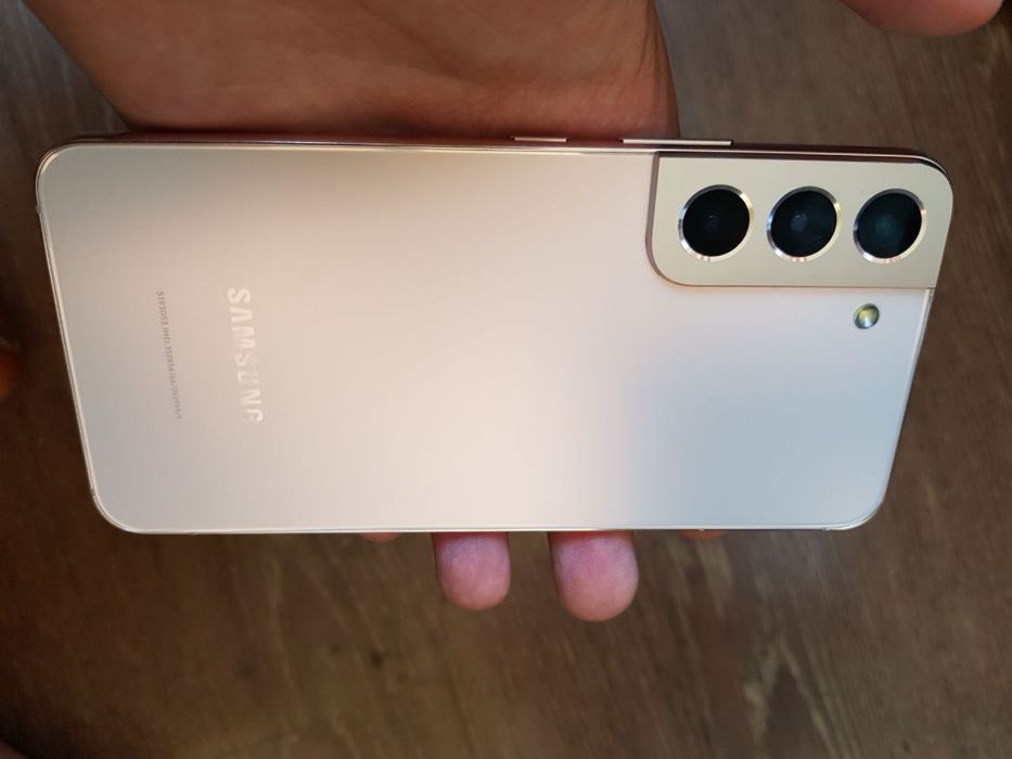 Samsung S22 ideal xolatda