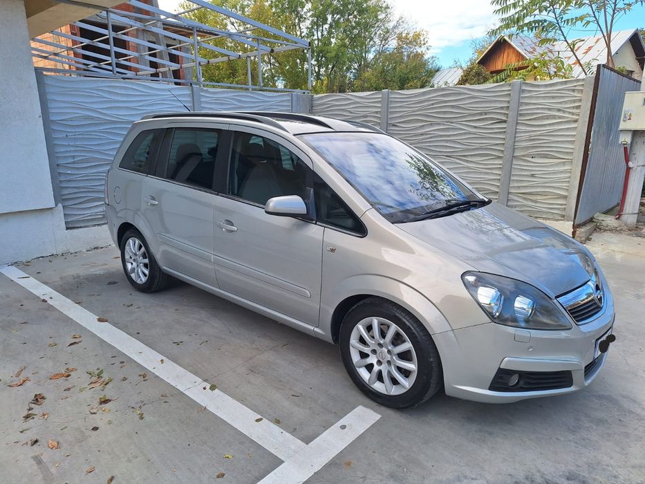 Opel Zafira 1.9 cdti Full cu Panoramic