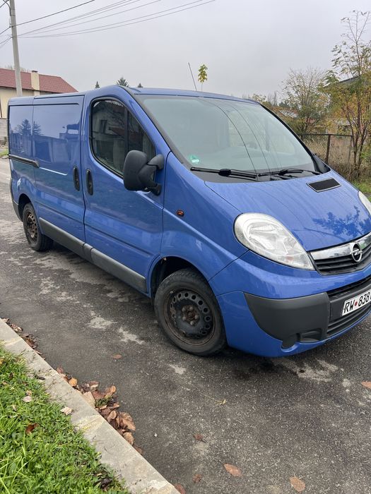 Opel Vivaro 3 locuri