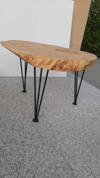 Măsuțe din trunchi de brad/nuc