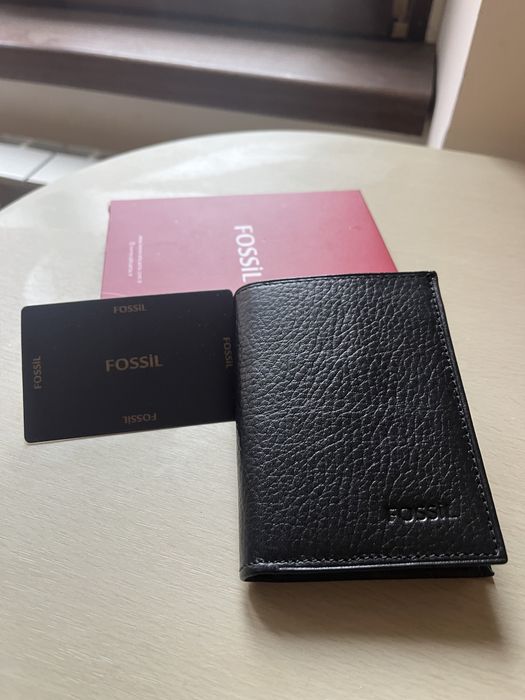 URGENT! Portofel FOSSIL NOU! Negru Piele - La Jumătate de Preț!