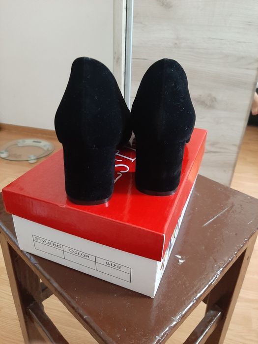Pantofi dama marimea 38